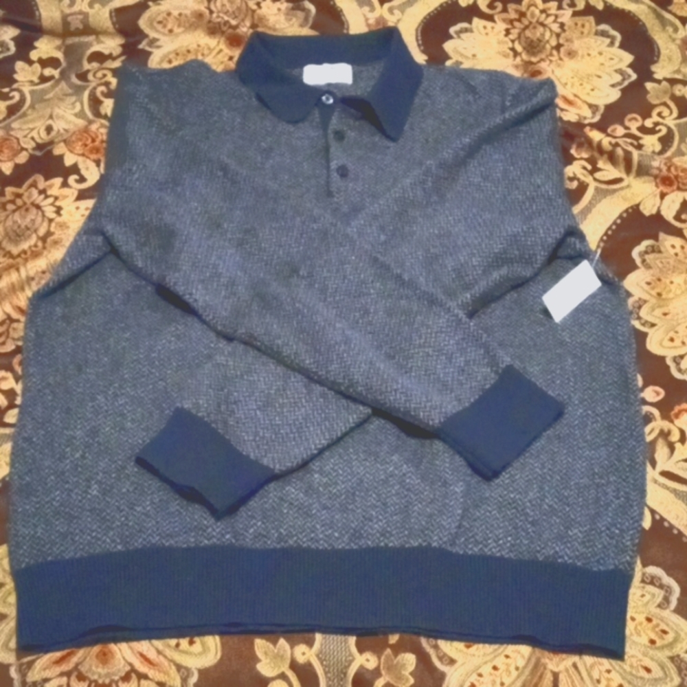 Old Navy Sweater